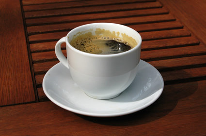Estudo Sugere que Três Xícaras de Café ao Dia Reduzem a Mortalidade Prematura Entre 8% e 18%