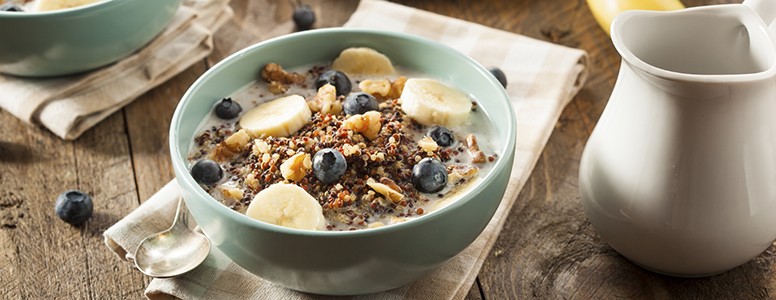 Um Grande Café da Manhã Ajuda a Perda de Peso e Diminuição da Glicemia em Comparação a Pequenas Refeições Durante o Dia