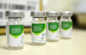 Estudo: Aplicar Vacinas Contra Gripe e Covid ao Mesmo Tempo Parece Seguro e Eficaz